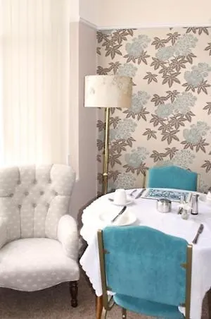 Leaded Light Guest House Solihull