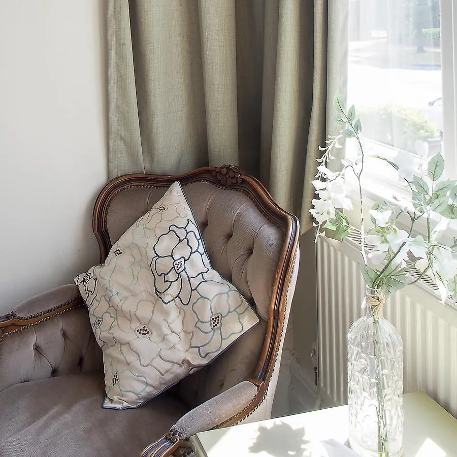 Bed & Breakfast Leaded Light Guest House Solihull