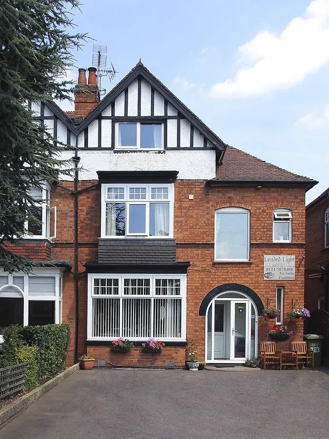 Leaded Light Guest House Solihull