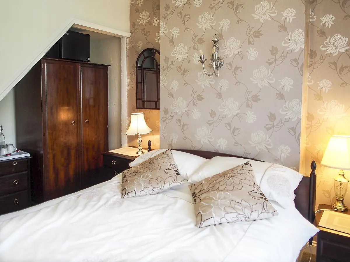 *** Bed & Breakfast Leaded Light Guest House Solihull United Kingdom