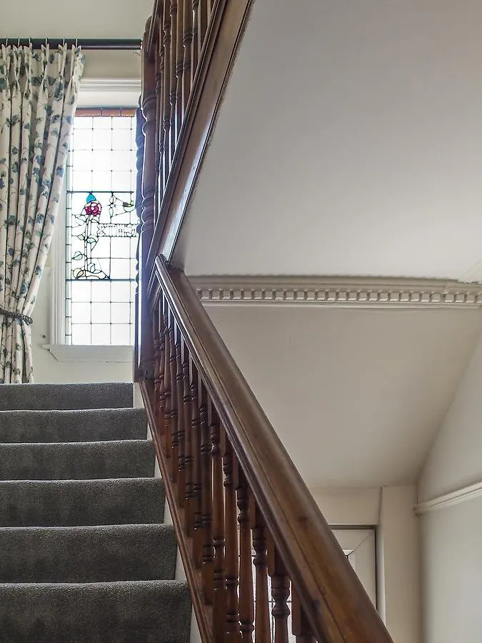 Leaded Light Guest House Solihull 3*,